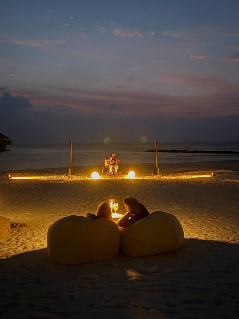 Netzwerkevent Malediven 2026 Lagerfeuer am Stand
